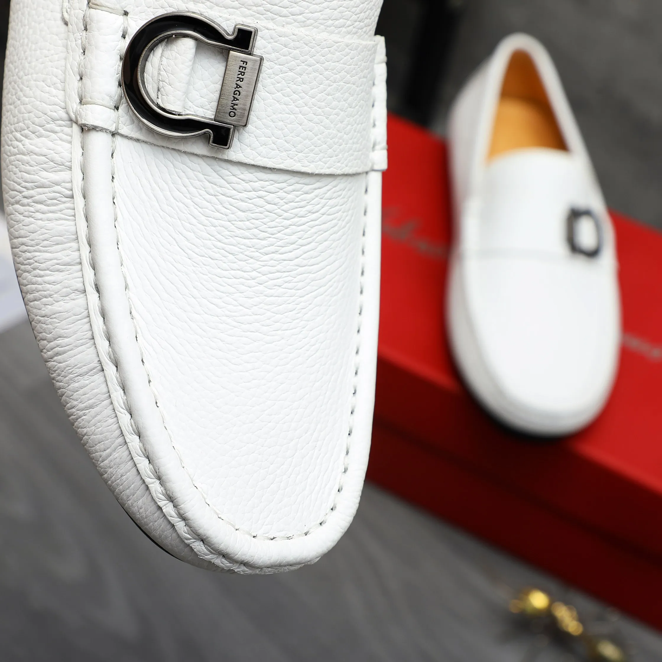 Men's shoes 💰p380 Product trademark: Ferragamo " Ferragamo ] Casual slip-on men's shoes Regular size: 38-45 Product material: Selected pebbled cowhide upper, pigskin lining, rubber outsole